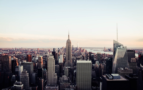 30 Rockefeller Plaza skyline with tall buildings