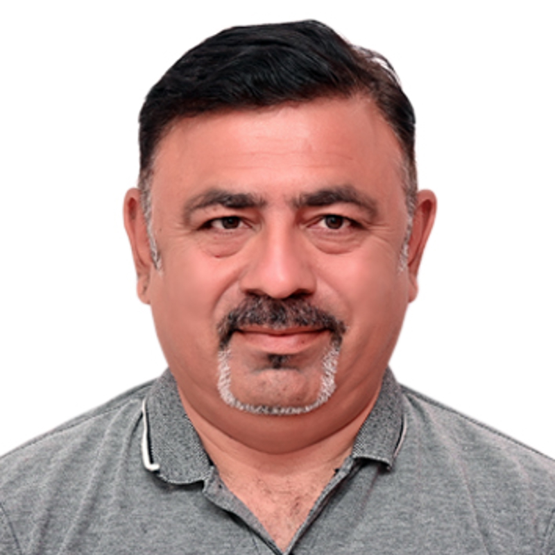 a person in a grey shirt