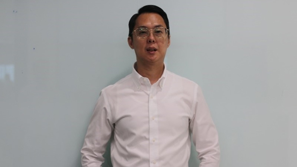 a person in a white shirt