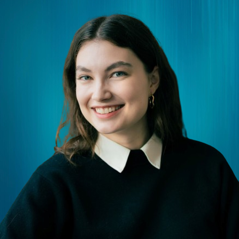 Bobbi Ward-Holmes Headshot
