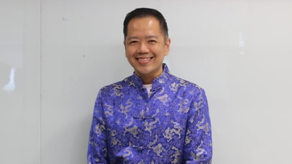 a person in a blue shirt